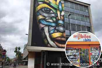 'A real struggle' - Croydon phone shop on pandemic