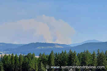 Smoke seen in Osoyoos from two wildfires south of the border – Summerland Review - Summerland Review