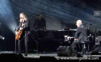 See Billy Joel Perform Goo Goo Dolls’ ‘Iris’ With John Rzeznik at Buffalo Show