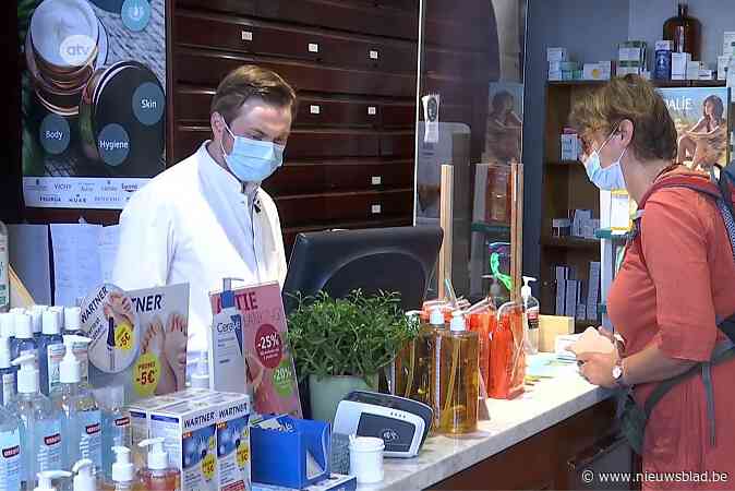 Apothekers overspoeld door mensen die coronatest laten afnemen: “Onze telefoon staat roodgloeiend.”