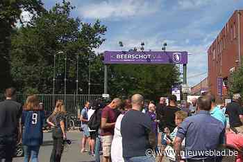 Eindelijk weer supporteren zonder coronamaatregelen: “Kippenvel...”