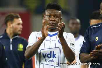 Voormalige speler van AA Gent zakt in elkaar op het veld maar was snel terug bij bewustzijn