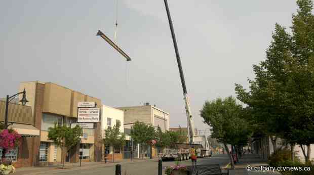 'We're the nutballs crazy enough to try it': Cranbrook, B.C.'s Armond Theatre closer to reopening