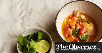 Nigel Slater’s recipes for crab soup and raspberry oat cake - The Guardian