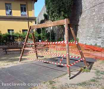 "Giardino della fraternità, giochi senza manutenzione e prato malconcio" - Tuscia Web