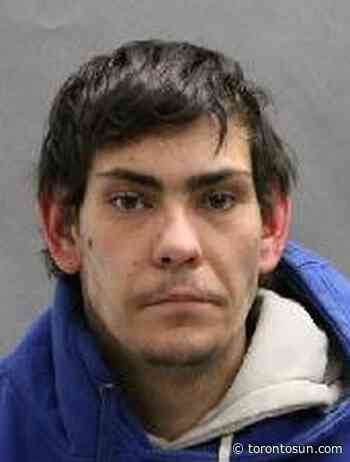 Toronto cops on hunt for man in connection with stabbing - Toronto Sun