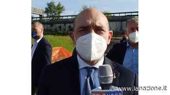 Il viceministro Morelli incontra i residenti in piazza a Putignano - LA NAZIONE