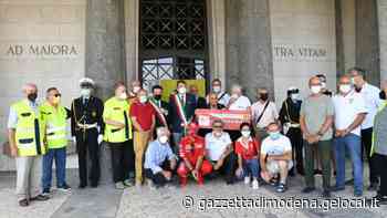 I sindaci di Modena e Maranello rendono omaggio a Enzo Ferrari - La Gazzetta di Modena