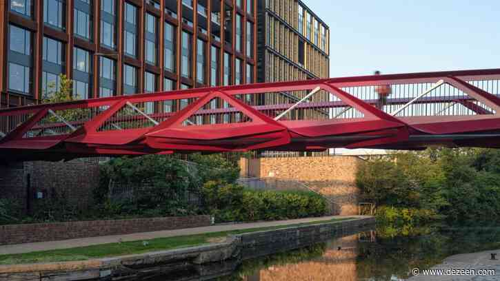 Esperance Bridge creates new walking route into London's Coal Drops Yard