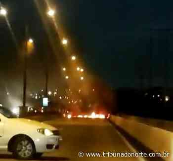 Com pneus queimados, ponte de Igapó tem trânsito bloqueado na madrugada - TN Online - Tribuna do Norte - Natal