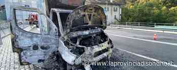 Fermo a un semaforo il furgone prende fuoco Paura sulla statale 37 - La Provincia di Sondrio