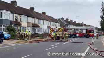 40 firefighters attend house fire in Hertford Road in Enfield