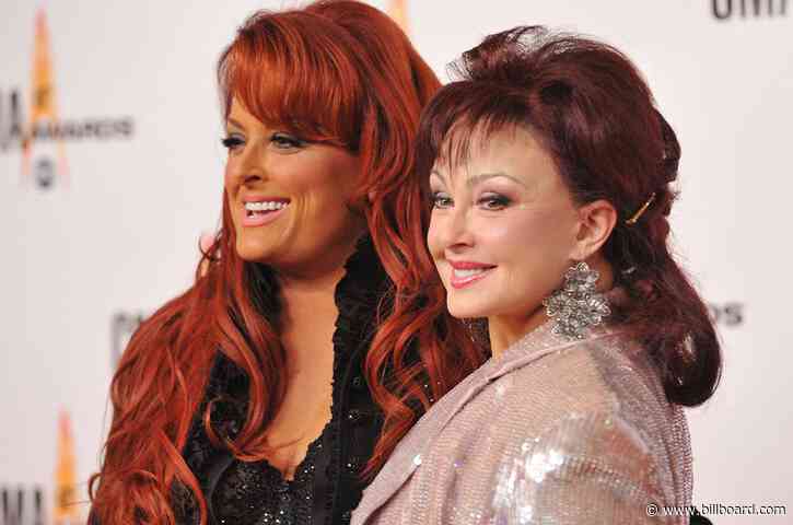 The Judds Are the Eighth Duo to Join the Country Music Hall of Fame: Here’s a List of All the Pairs