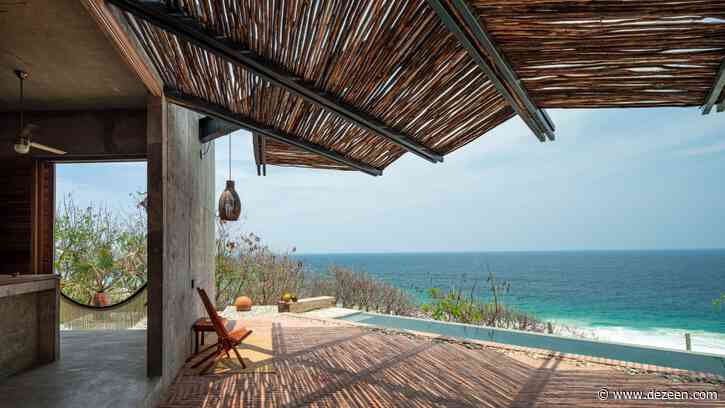 Espacio 18's La Casa del Sapo opens out onto a beach in Mexico