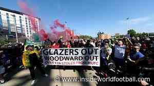 Man Utd fans storm Old Trafford in protest over Glazer ownership. Liverpool game postponed - Inside World Football