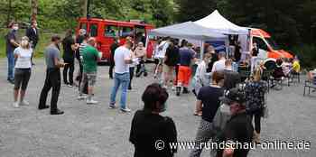 Erst Impfung, dann Burger: Viel Andrang bei Impfaktion in Engelskirchen-Ründeroth - Kölnische Rundschau