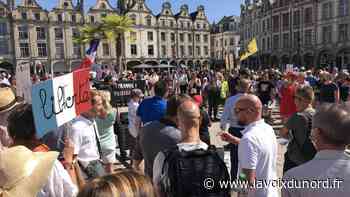 Arras : environ 500 personnes défilent contre le pass sanitaire - La Voix du Nord