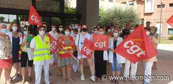 "On était des héros, on est des zéros"...  Les agents de l’hôpital de Grasse en grève