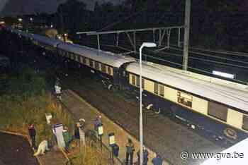 'Waauw' en applaus bij passage Orient Express in station Mariaburg - Gazet van Antwerpen