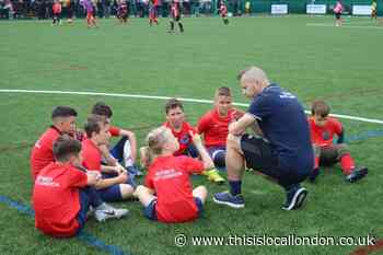 Amateur football clubs protest at cost of hiring pitches