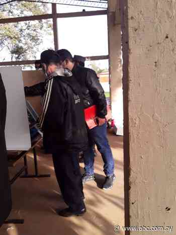 Incidentes en un local de votación en Félix Pérez Cardozo obligó a suspensión momentánea de sufragio - ABC Color