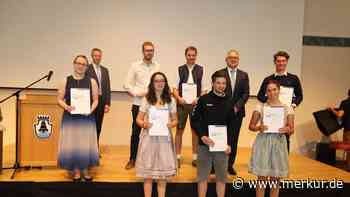 Berufsschule Mindelheim verabschiedet Absolventen - Merkur.de