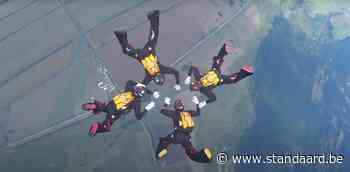 Spectaculaire sprong: Belgen halen goud op WK skydiven - De Standaard