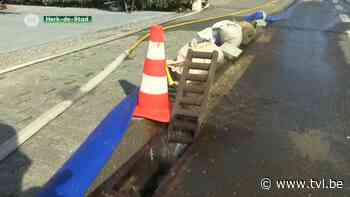 Het water trekt langzaam weg uit straten van Halen, vrees voor nieuwe regenbuien - TV Limburg