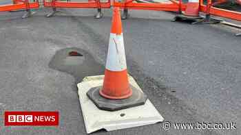 Cambridgeshire sinkhole: Locals crack up at The Butts' hole