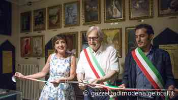 Scoppiettante “Sgarbi-show” alla sua prima visita a Fanano - La Gazzetta di Modena