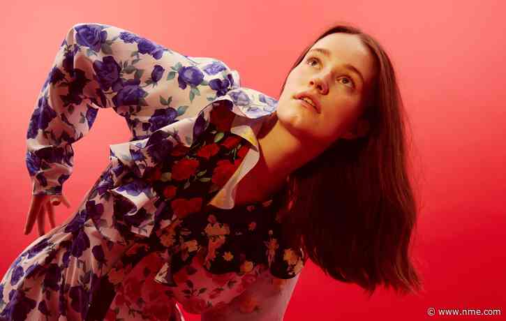 Sigrid previews “clubby” new single ‘Burning Bridges’, arriving next week