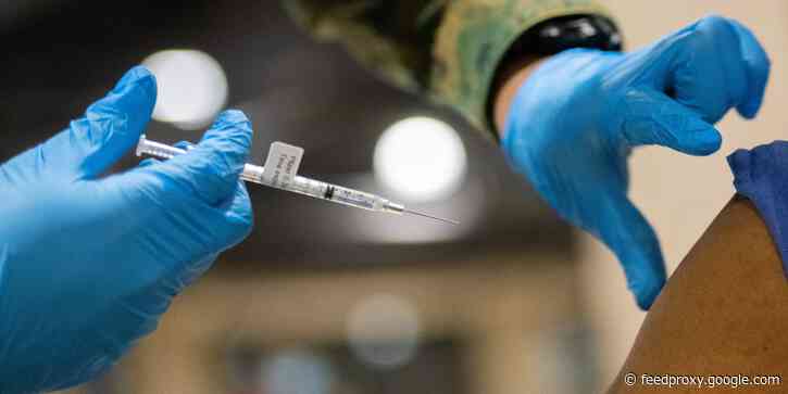 3 leading COVID experts say there isn't clear evidence that healthy, vaccinated people will need booster shots 8 months out