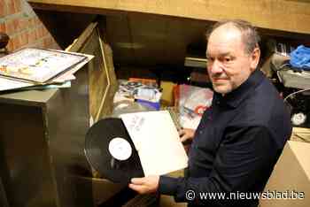 BLIJVEN PLAKKEN. Schepen Jan Sels draaide 2500 keer plaatjes als DJ Black Dog