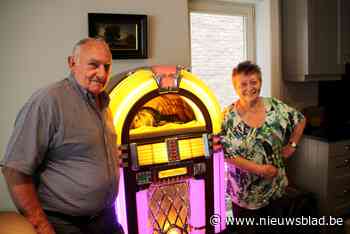 BLIJVEN PLAKKEN. “Café De Prijsvlucht, dat was ons leven”