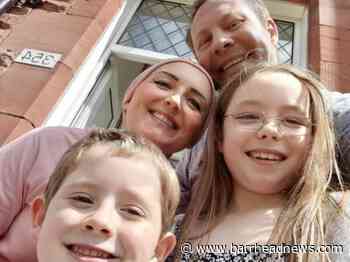 Mum Julie Scott travel to US for cancer treatment trial - Barrhead News