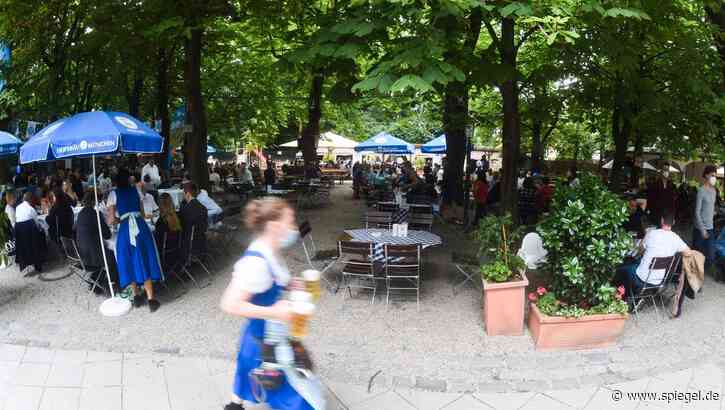 Coronalockerungen: Gastgewerbe macht im Juni fast 62 Prozent mehr Umsatz - DER SPIEGEL