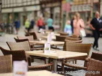 Lockerungen der Corona-Beschränkungen hilft Gastgewerbe - Wirtschaft - Badische Zeitung