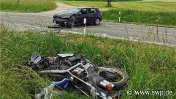 L442 bei Dotternhausen voll gesperrt: Motorrad in Unfall mit Auto verwickelt - SWP