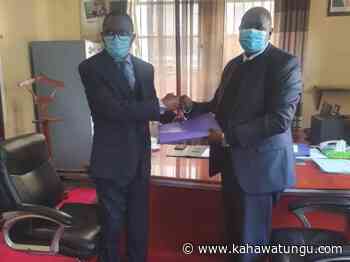 Charles Owino Hands Over to Newly Appointed Police Spokesperson Bruno Isohi - KahawaTungu