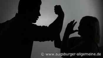 Vier Jugendliche sollen 15-Jährige auf Gartenparty vergewaltigt haben