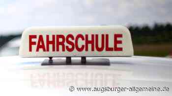 Autofahrer bedrängt Fahrschülerin in Neu-Ulm und beleidigt Fahrlehrer