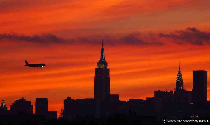 H.R.4980: Permanent No-Fly Grounding For Unvaccinated