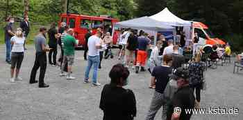 Erst Impfung, dann Burger: Viel Andrang bei Impfaktion in Engelskirchen-Ründeroth - Kölner Stadt-Anzeiger