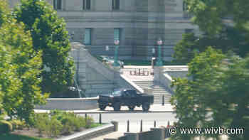 Standoff as man in pickup outside Library of Congress claims he has bomb