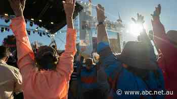 'No jab, no jive': Outback music festivals make vaccination compulsory