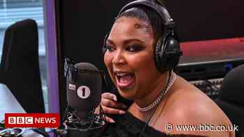 Lizzo: Facebook and Instagram remove abusive comments from singer's accounts