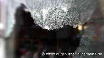 Polizei sucht Zeugen: Einbrüche in zwei nahegelegene Geschäftsräume