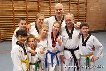 Lier huldigt René Vivet met oorkonde