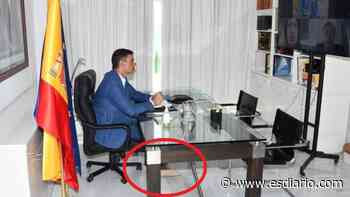 Sánchez dirige el país en alpargatas mientras se achicharra en Lanzarote - ESdiario - Información para decidir