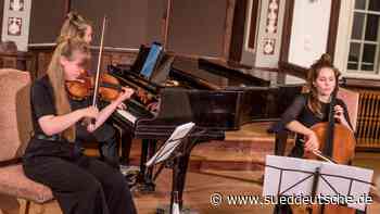 Absurder Makel - Süddeutsche Zeitung